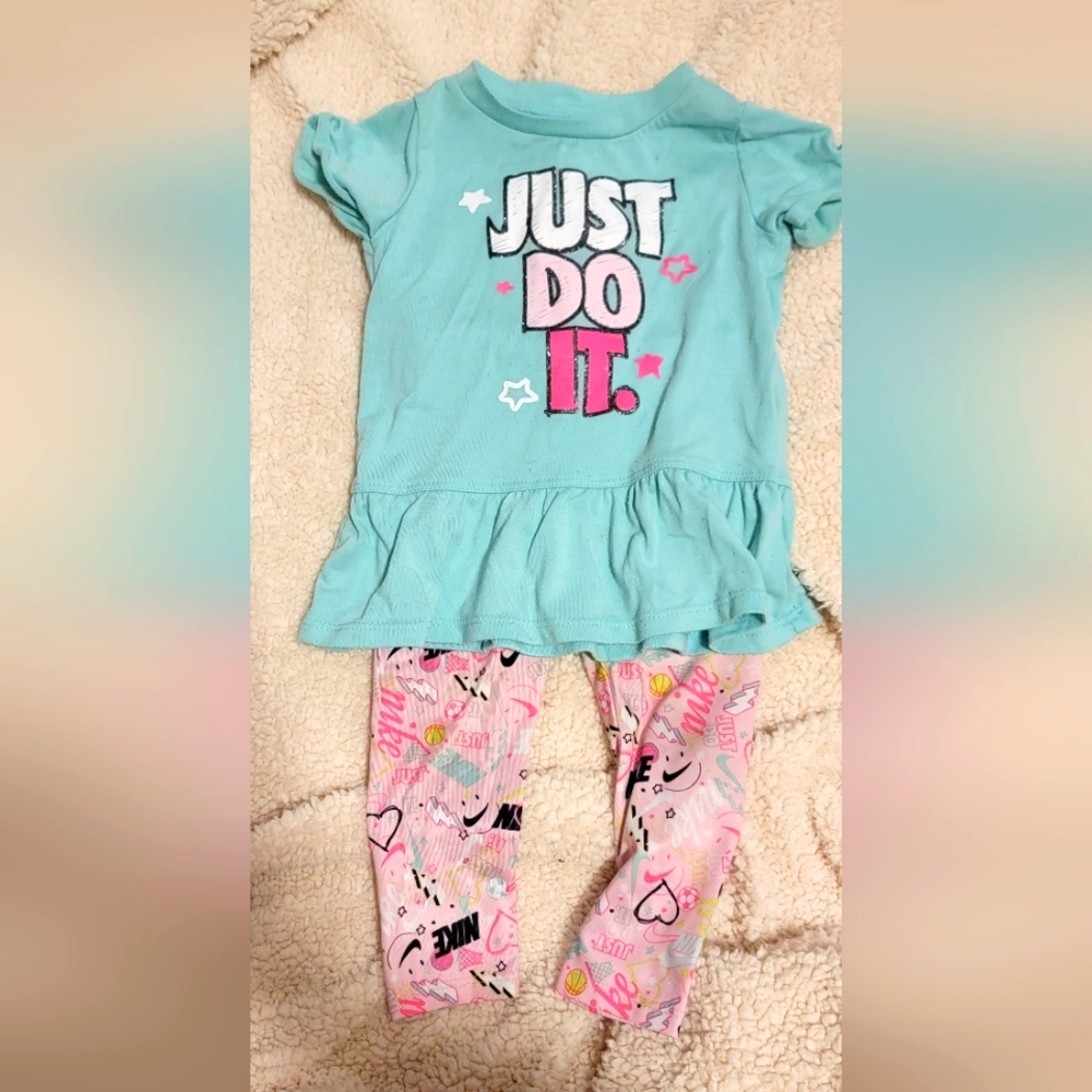 Nike outfit 12m